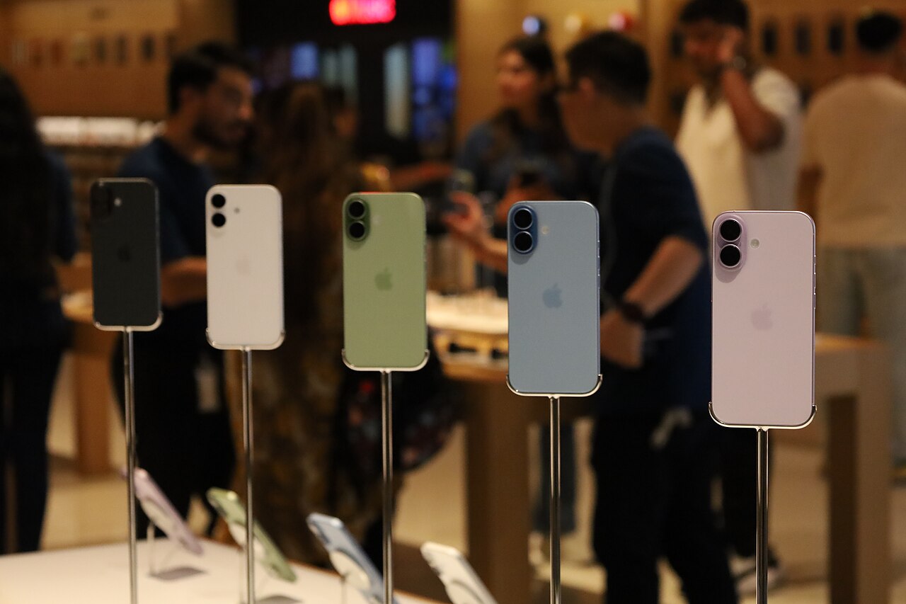 iPhone 17